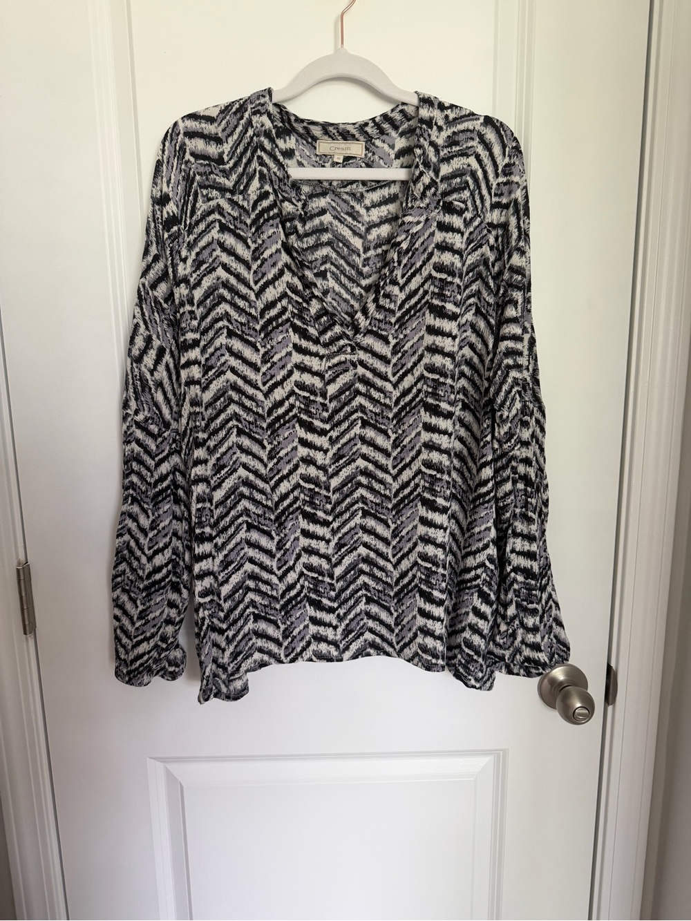 Cream Brand Black, off white and mauve grey V-Neck Chevron Blouse